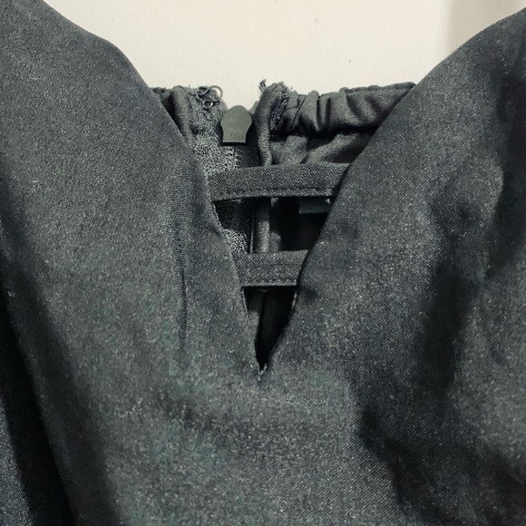 Torrid Peplum Halter Size 2 - Picture 4 of 5